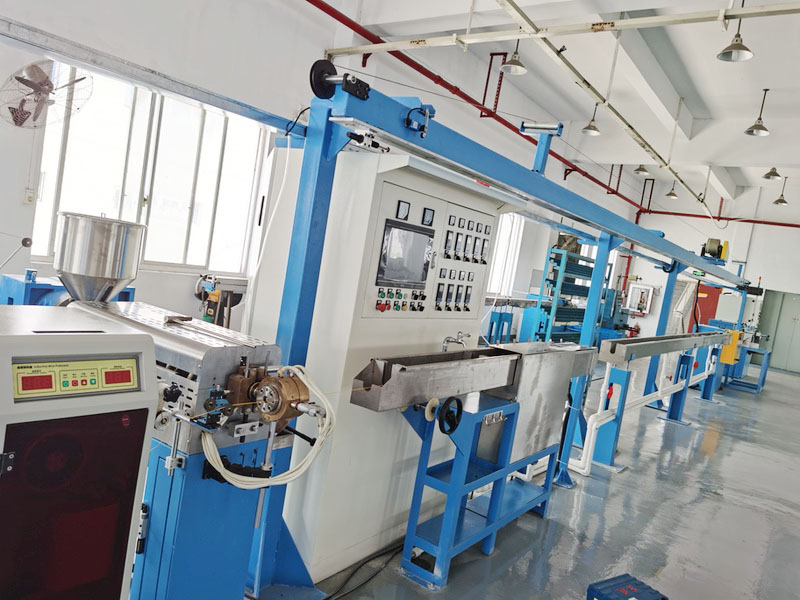 大規(guī)格鐵氟龍擠出